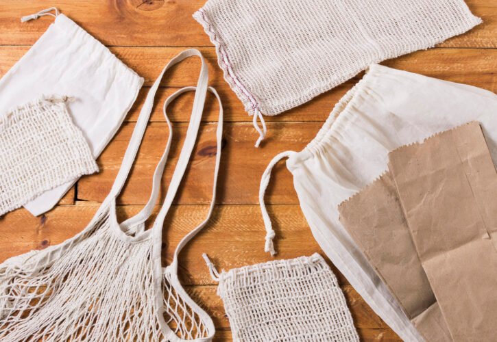 Bolsas tipo riñón vs. camiseta: ¿Cuál es la mejor opción para tu negocio?